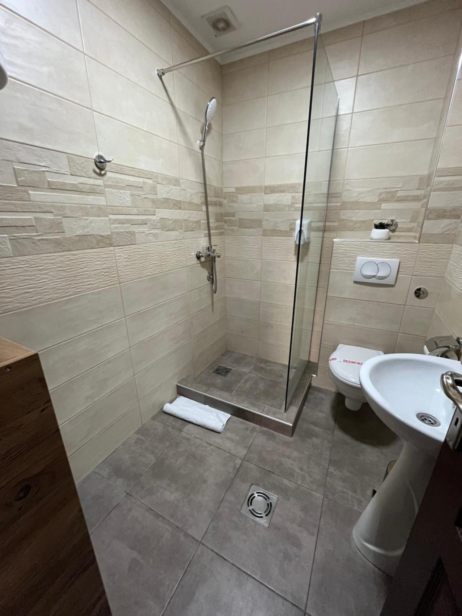 Airport Sky Apartments Lux Beograd Ngoại thất bức ảnh