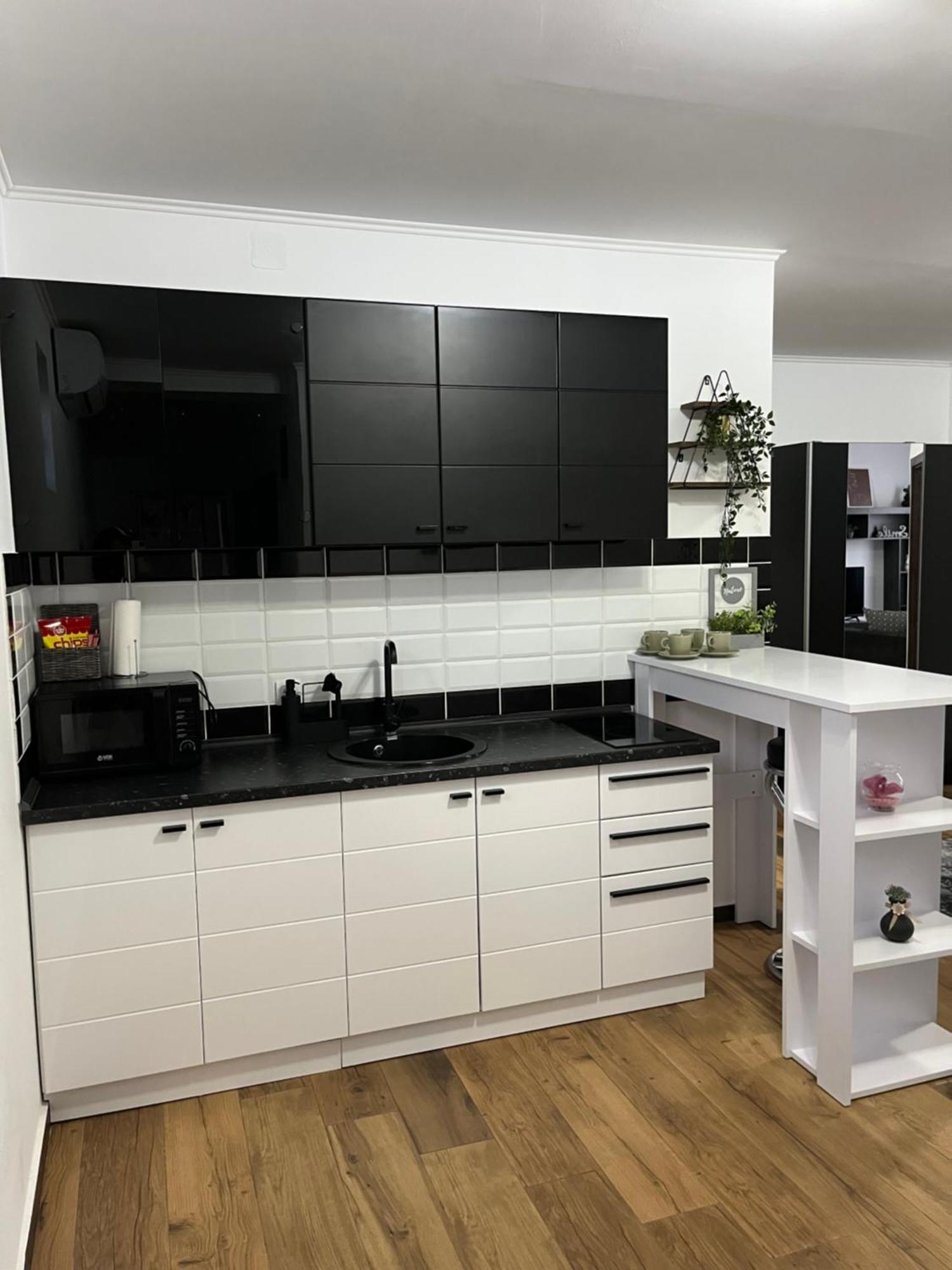 Airport Sky Apartments Lux Beograd Ngoại thất bức ảnh