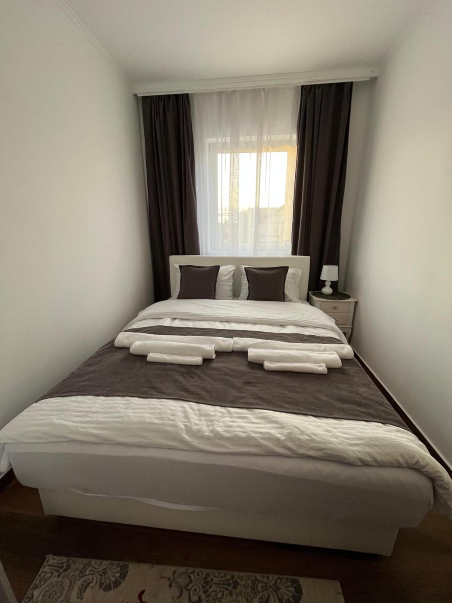 Airport Sky Apartments Lux Beograd Ngoại thất bức ảnh