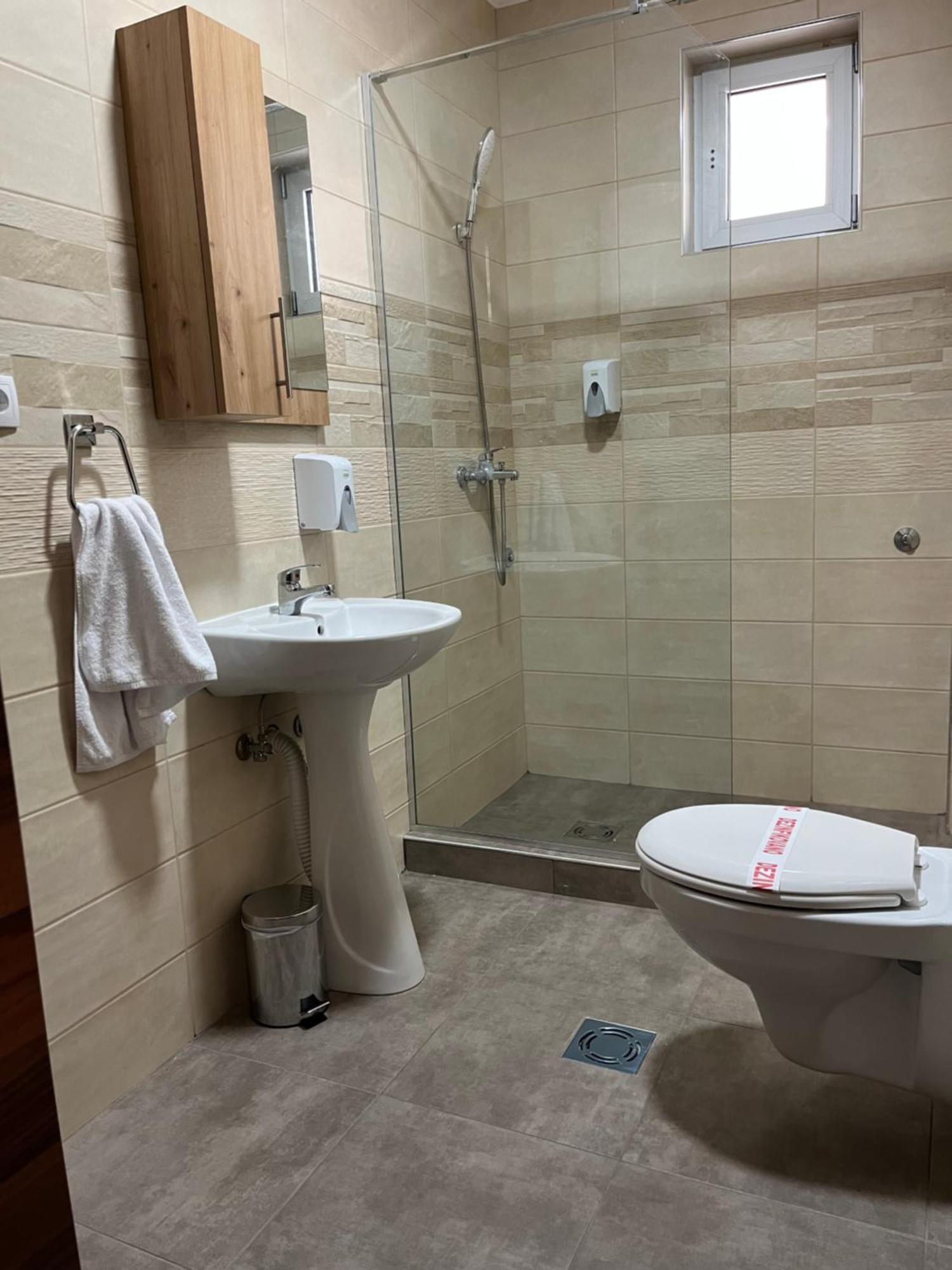 Airport Sky Apartments Lux Beograd Ngoại thất bức ảnh